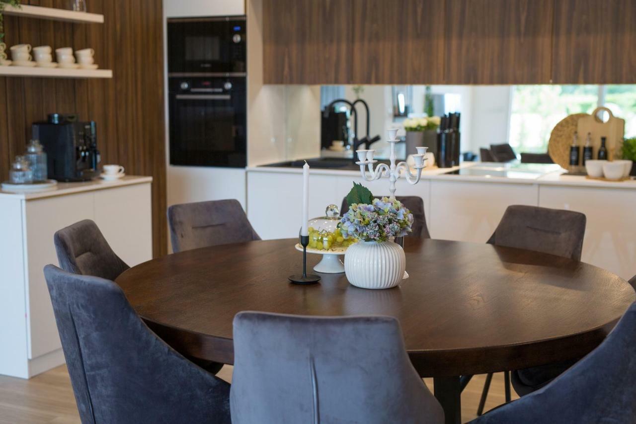 Holiday Home Elegant Vrh  Eksteriør bilde