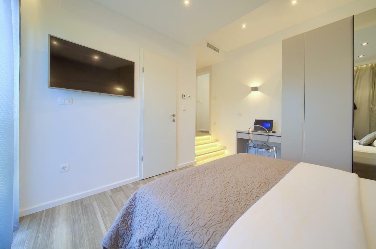 Holiday Home Elegant Vrh  Eksteriør bilde